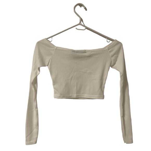 Boohoo NWT White Ribbed Off The Shoulder Top - Picture 2 of 3